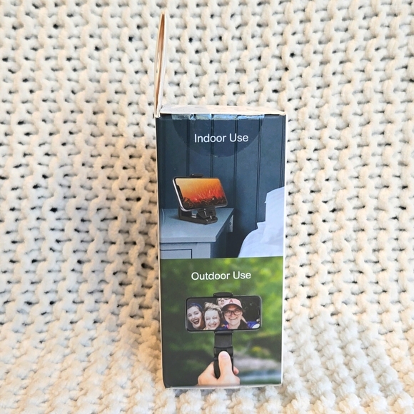 Perilogics Pocket Size Travel Phone Holder - Picture 2 of 9